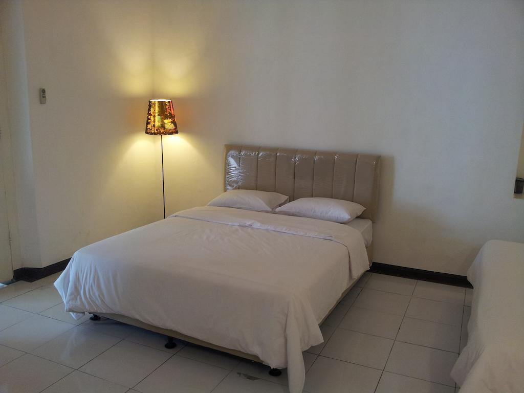Loxy Inn Surabaya Oda fotoğraf