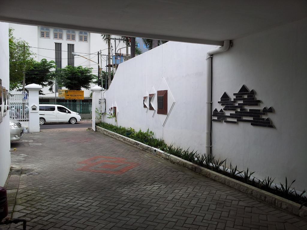 Loxy Inn Surabaya Dış mekan fotoğraf
